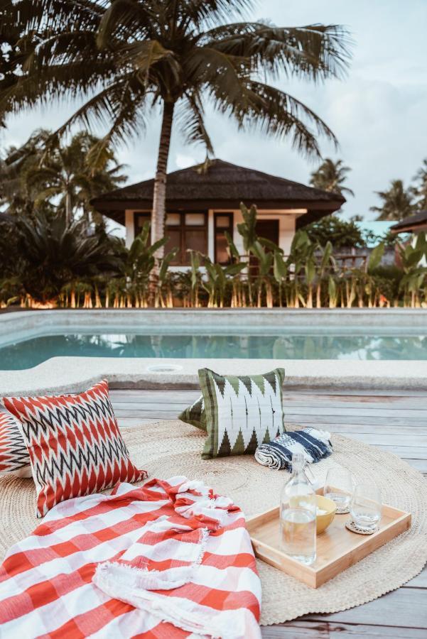 Alon Cloud9 Beach Front Catangnan المظهر الخارجي الصورة