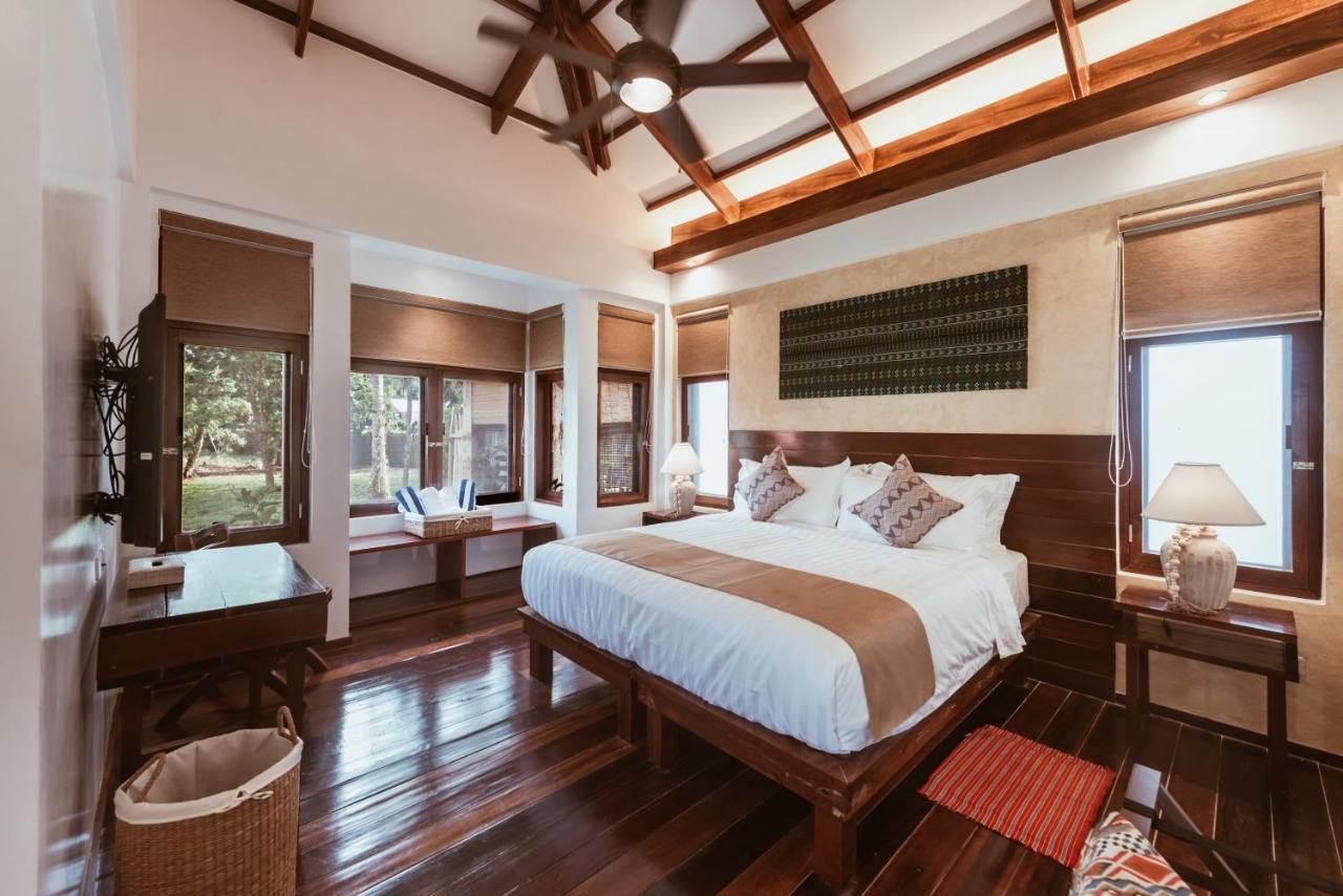 Alon Cloud9 Beach Front Catangnan المظهر الخارجي الصورة
