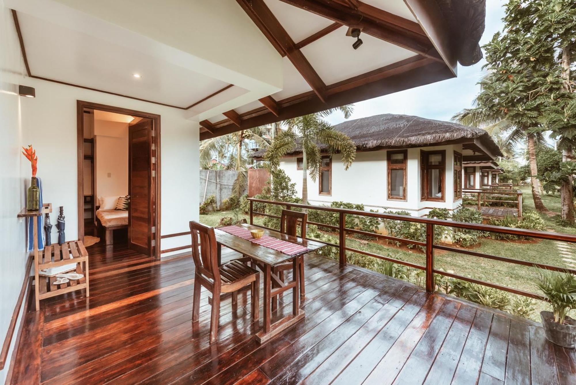 Alon Cloud9 Beach Front Catangnan المظهر الخارجي الصورة