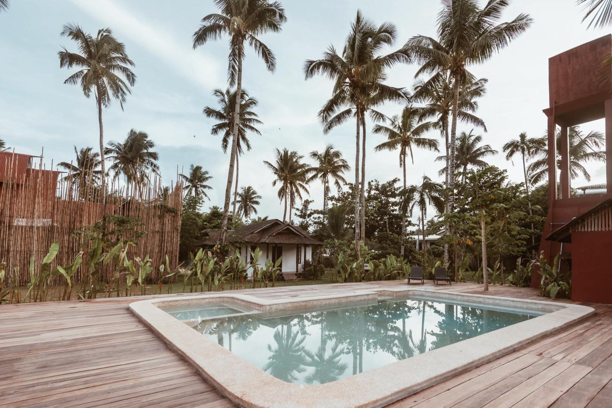Alon Cloud9 Beach Front Catangnan المظهر الخارجي الصورة