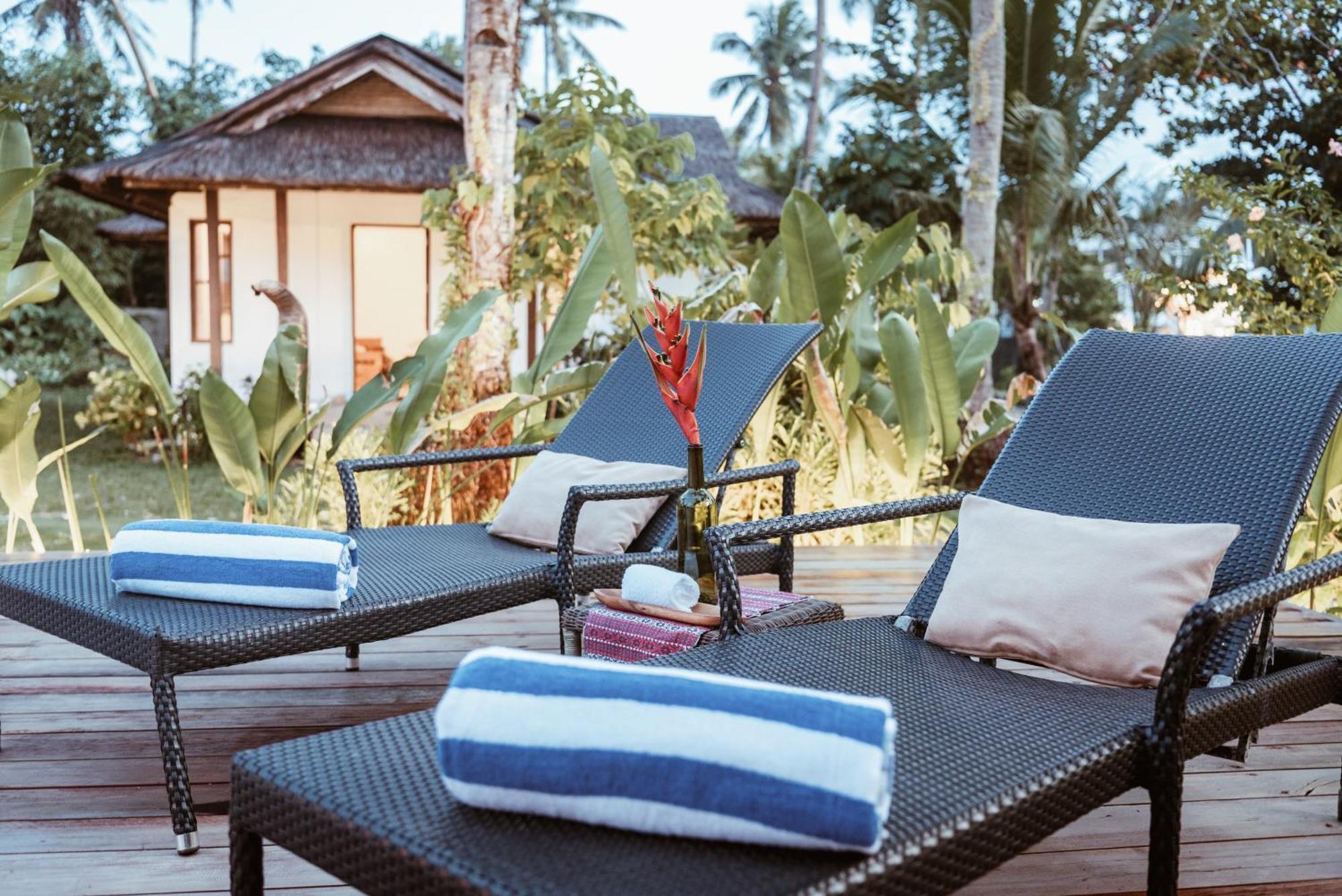 Alon Cloud9 Beach Front Catangnan المظهر الخارجي الصورة