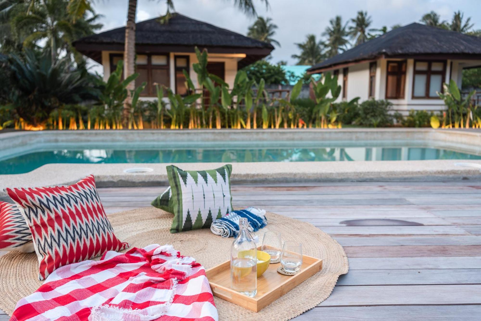 Alon Cloud9 Beach Front Catangnan المظهر الخارجي الصورة