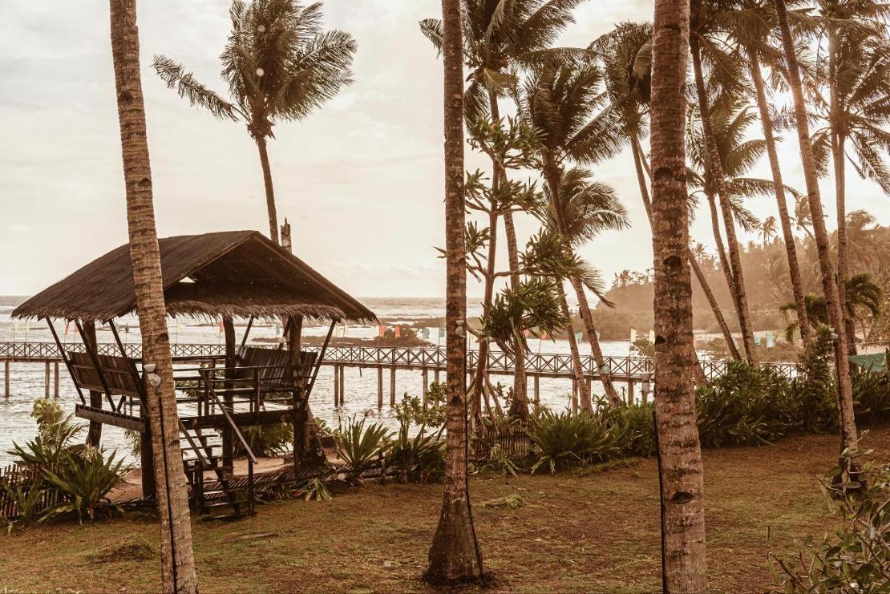 Alon Cloud9 Beach Front Catangnan المظهر الخارجي الصورة